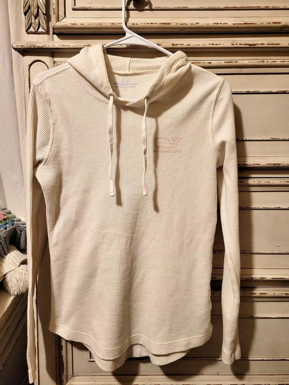 Vineyard Vines Hooded Thermal Top in White Like New